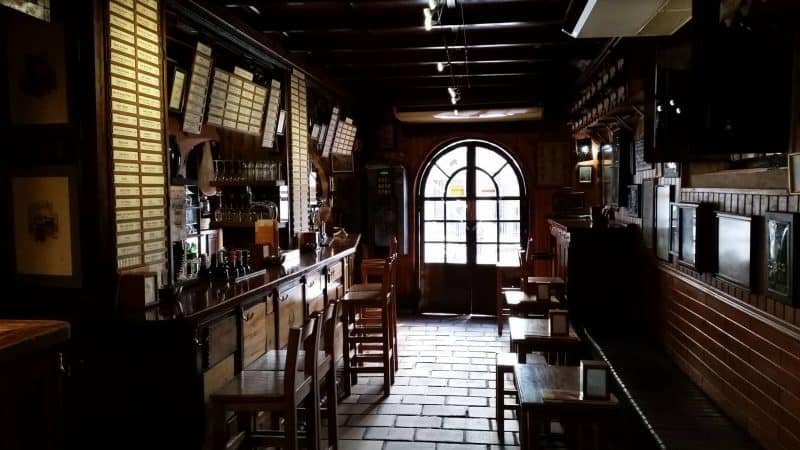 casa de vinos la brujidera granada